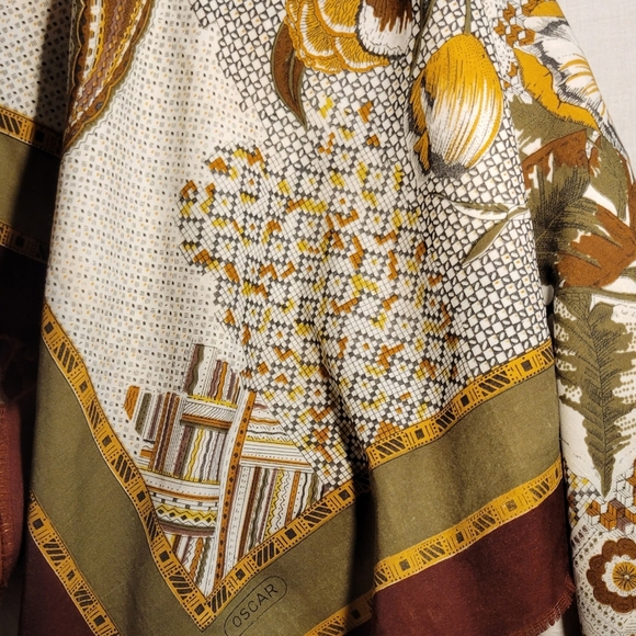 Vintage Large Woman's Wool Fringe OSCAR Scarf/Wrap - Picture 2 of 6